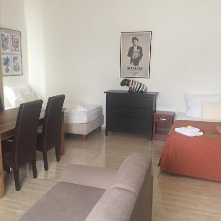 Apartman Za Radnici Valtice Dış mekan fotoğraf