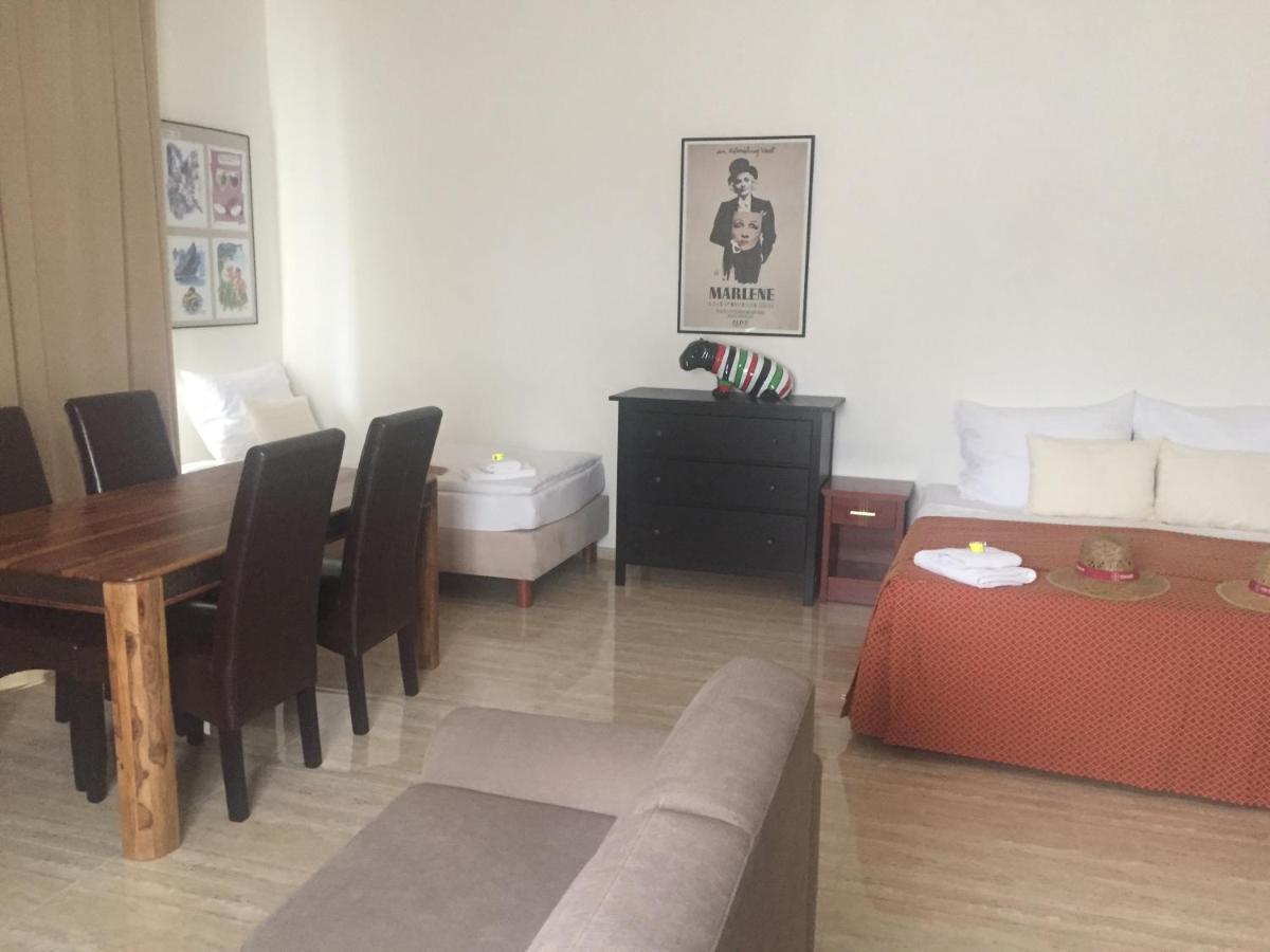 Apartman Za Radnici Valtice Dış mekan fotoğraf