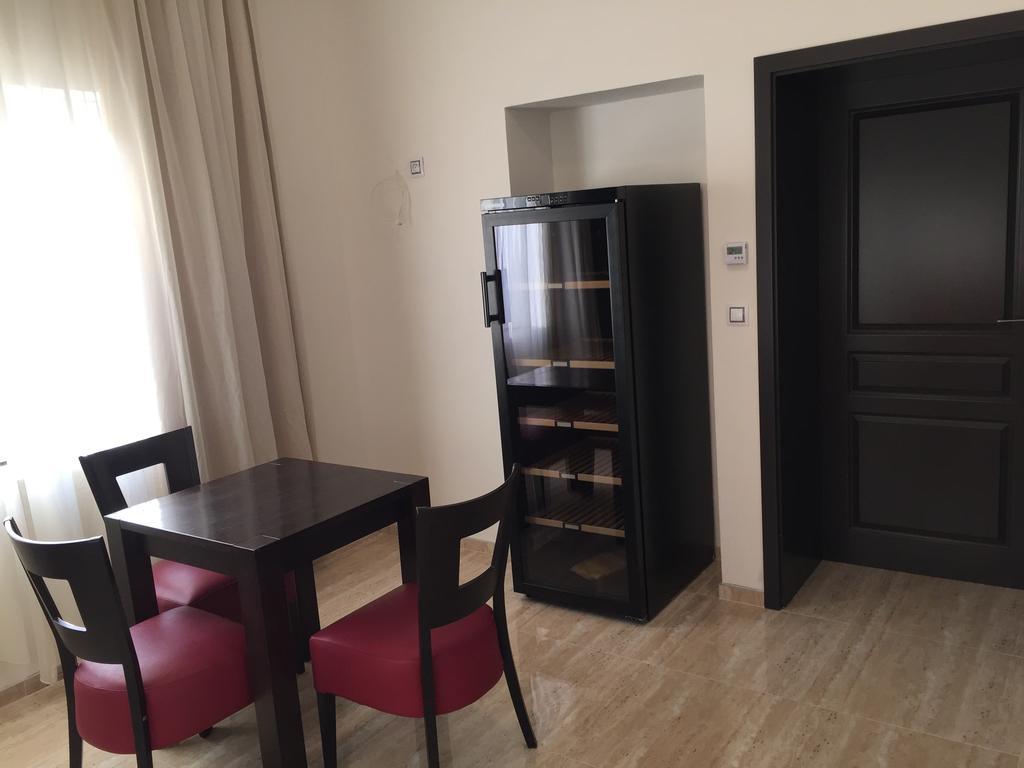 Apartman Za Radnici Valtice Dış mekan fotoğraf