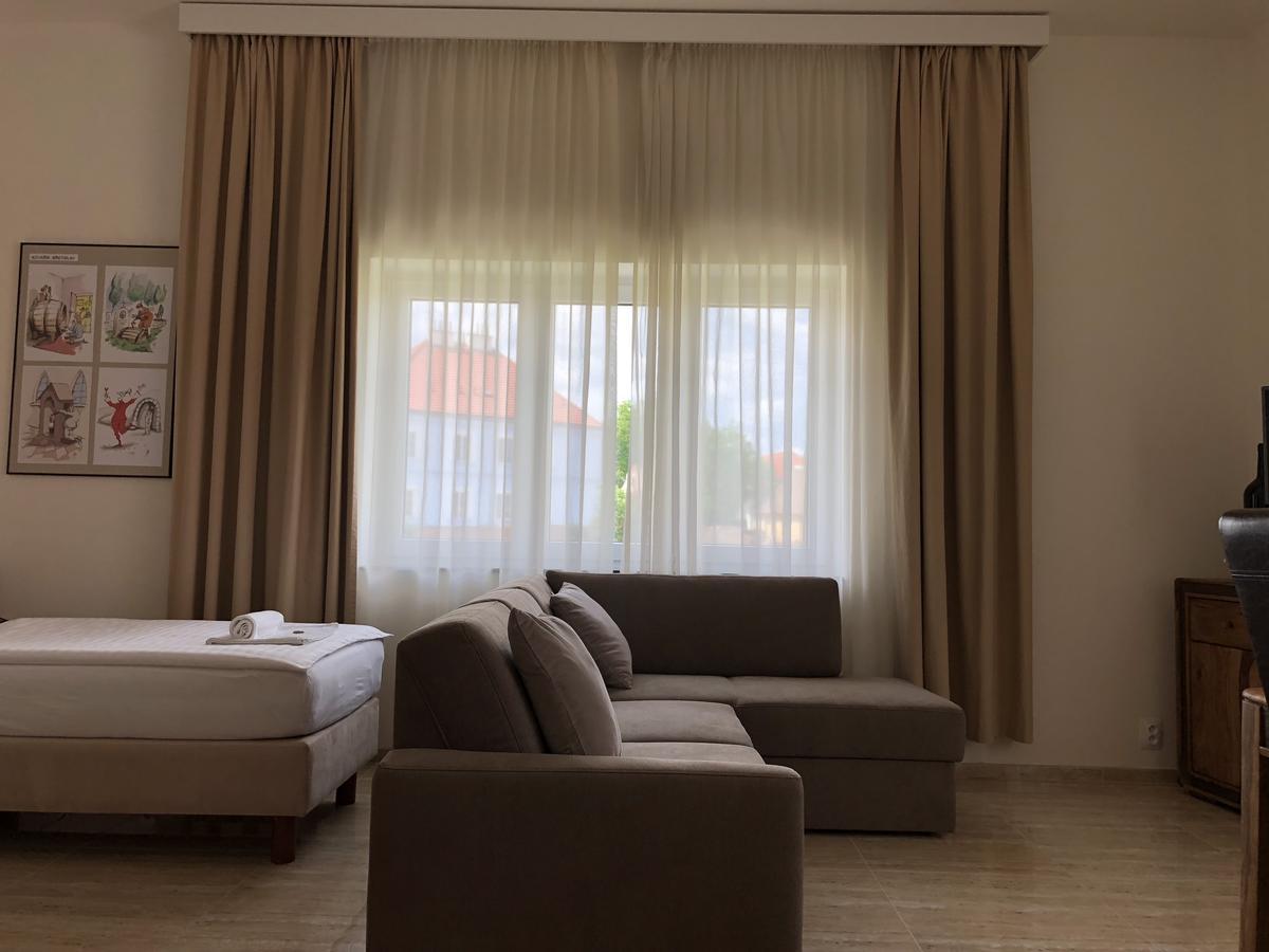 Apartman Za Radnici Valtice Dış mekan fotoğraf