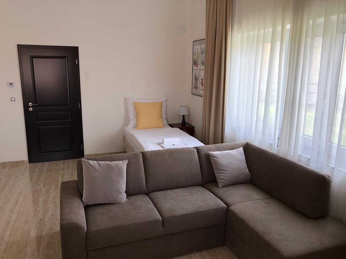 Apartman Za Radnici Valtice Dış mekan fotoğraf