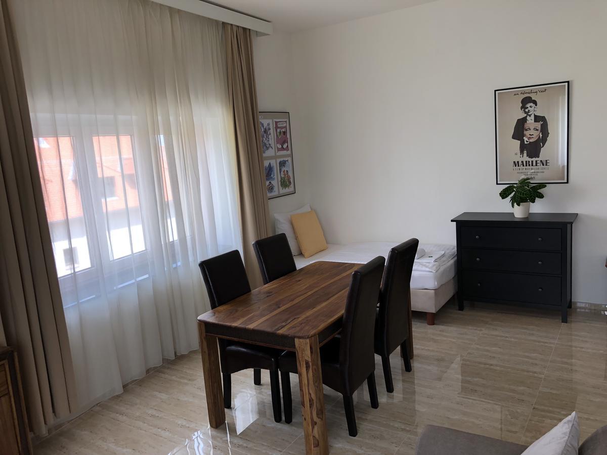 Apartman Za Radnici Valtice Dış mekan fotoğraf